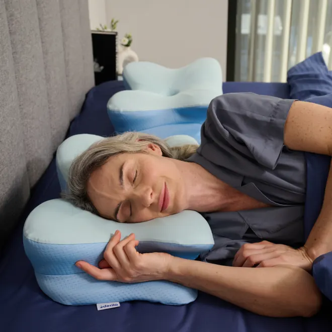 The Derila Ergo pillow in use